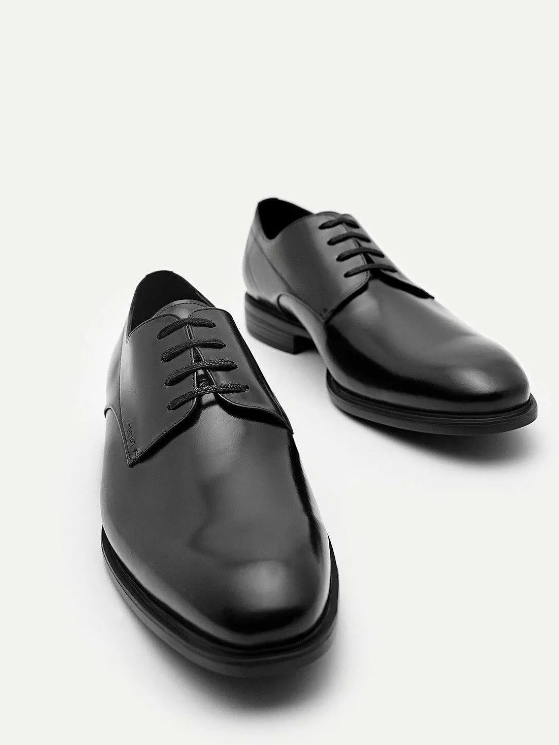 Altitude Leather Derby
