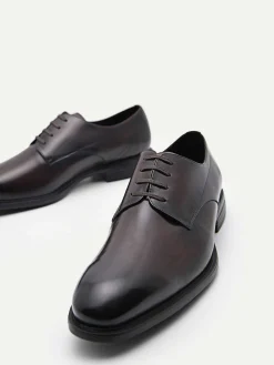 Altitude Leather Derby