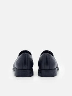 Altitude Lightweight Leather Derby Shoes