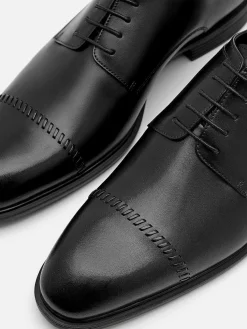 Altitude Lightweight Leather Derby Shoes