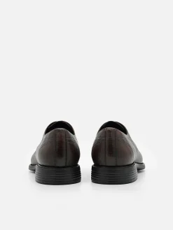 Altitude Lightweight Leather Derby Shoes