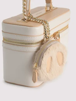 Ari Boxy Shoulder Bag