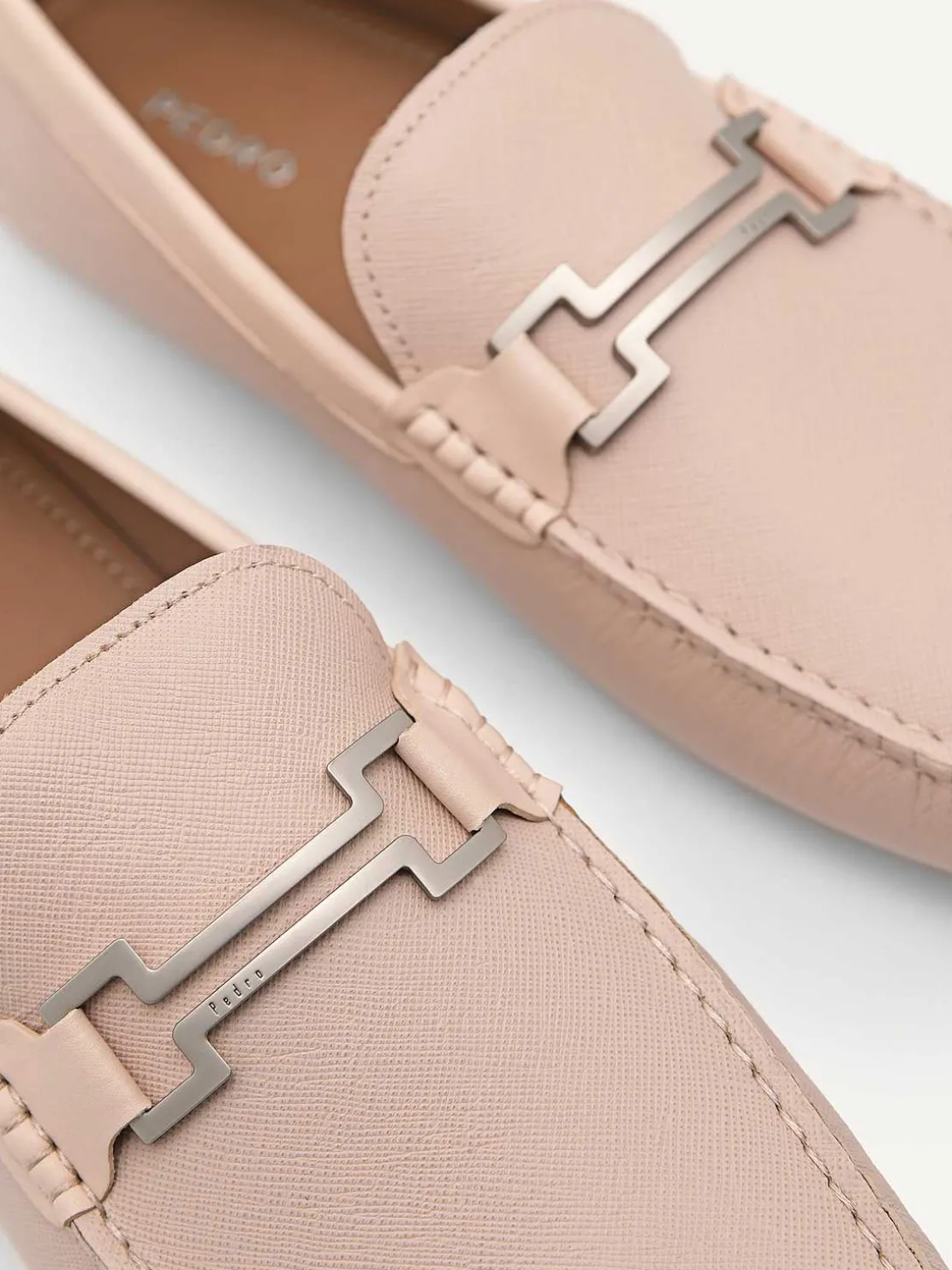 Embossed Bit Driving Shoes