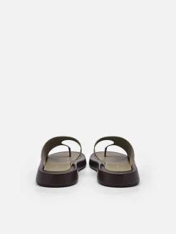 Este Thong Sandals