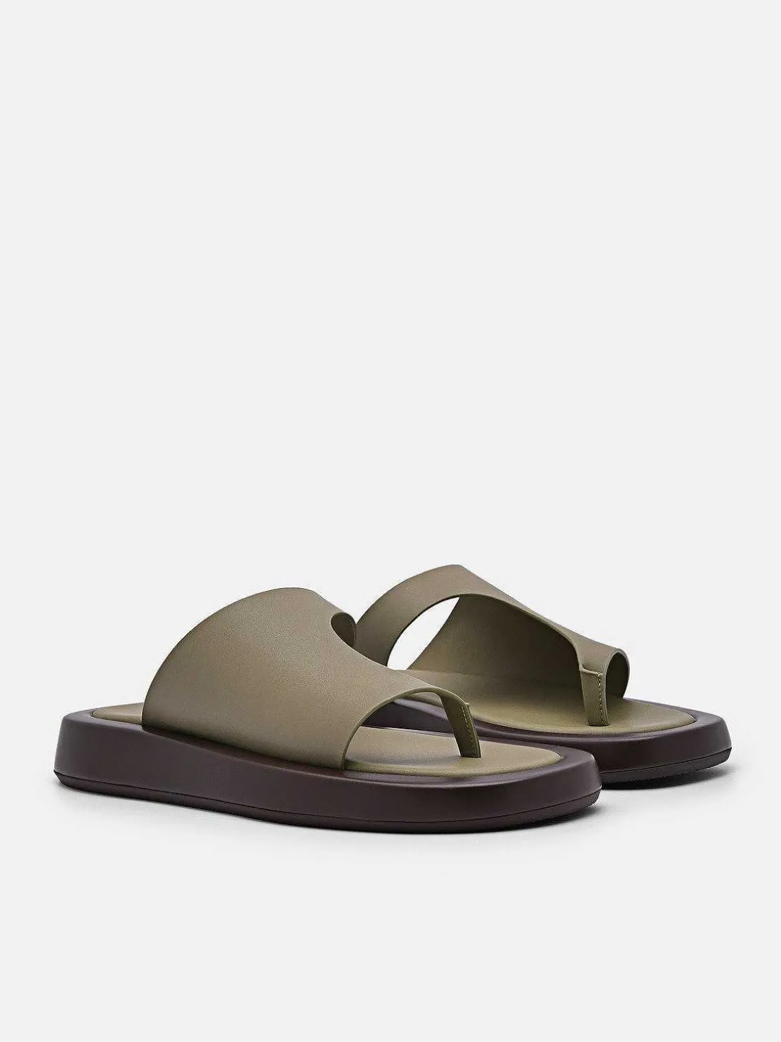 Este Thong Sandals
