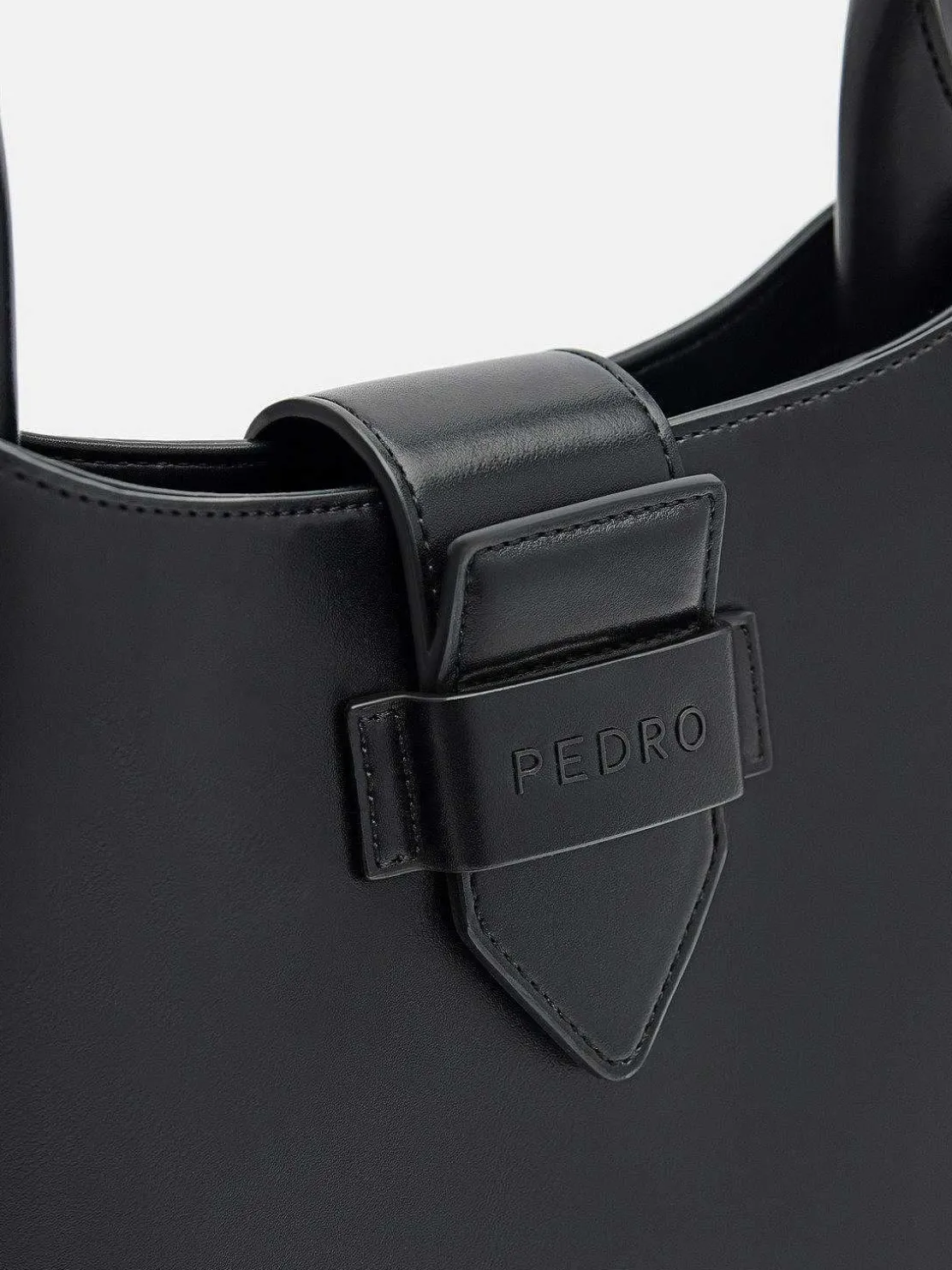 Fadia Shoulder Bag