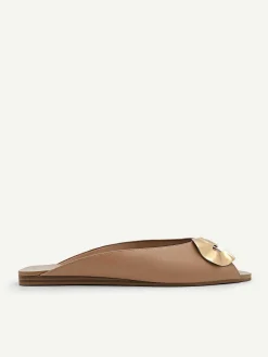 Iris Flat Sandals