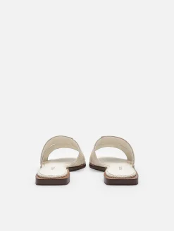 Iza Flat Sandals