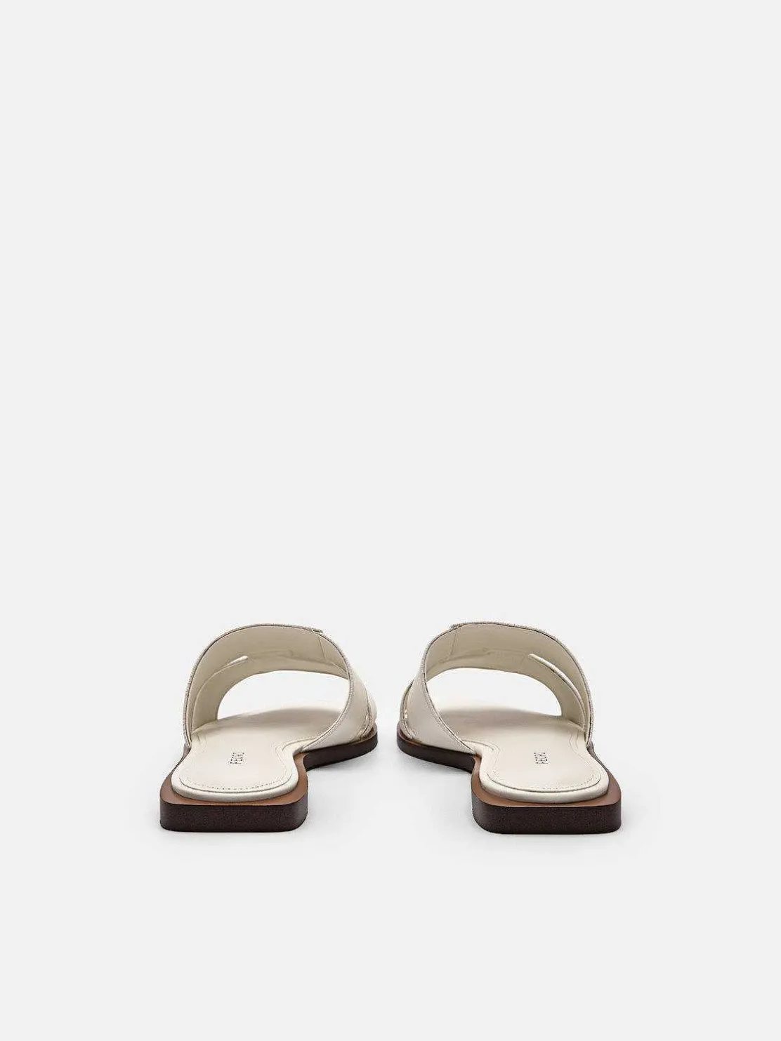 Iza Flat Sandals