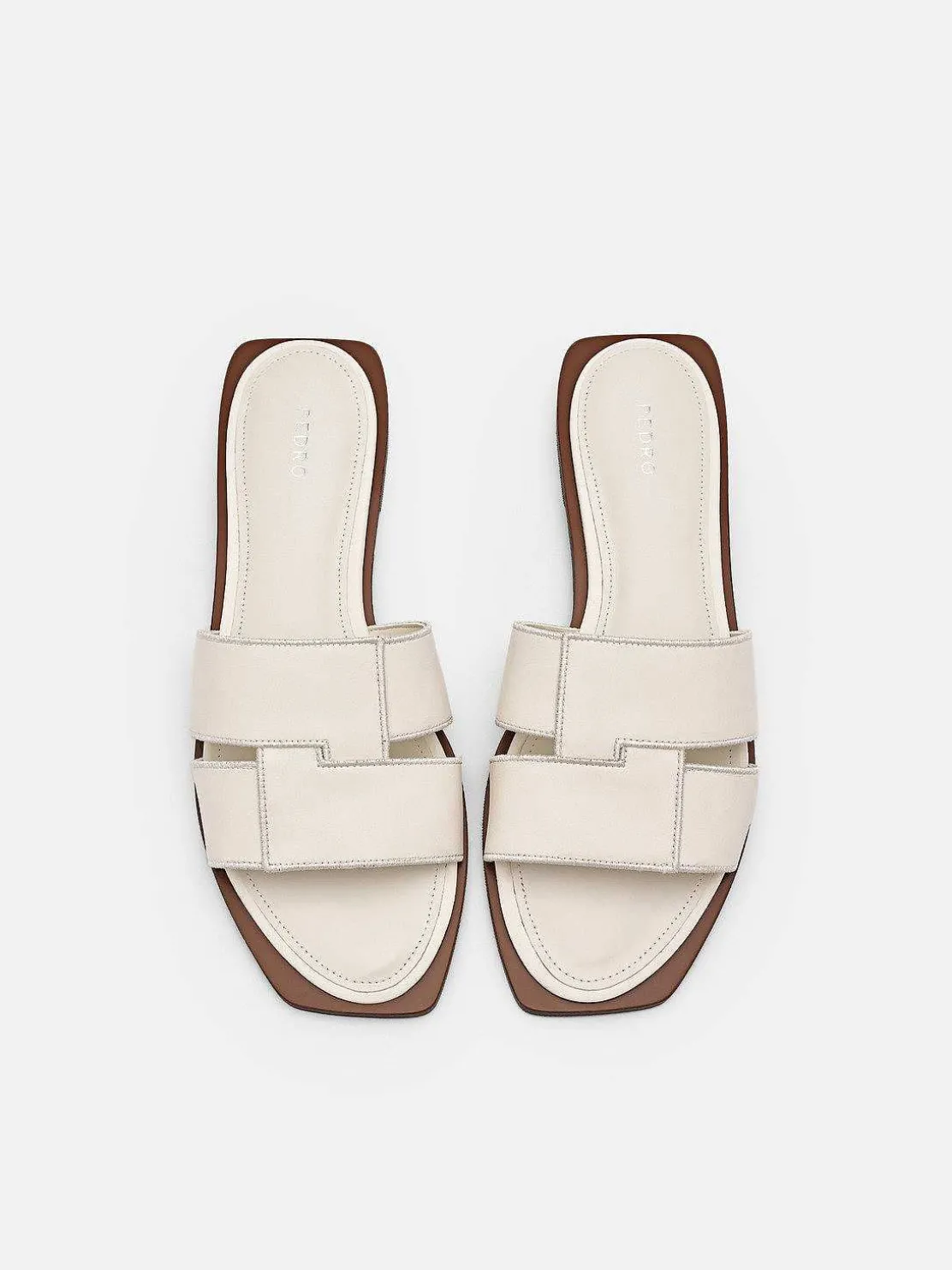 Iza Flat Sandals