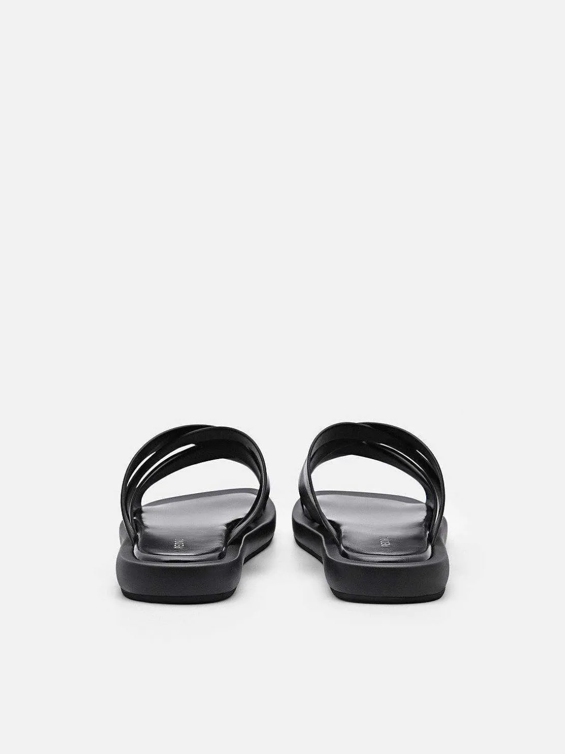 Izzie Flat Sandals