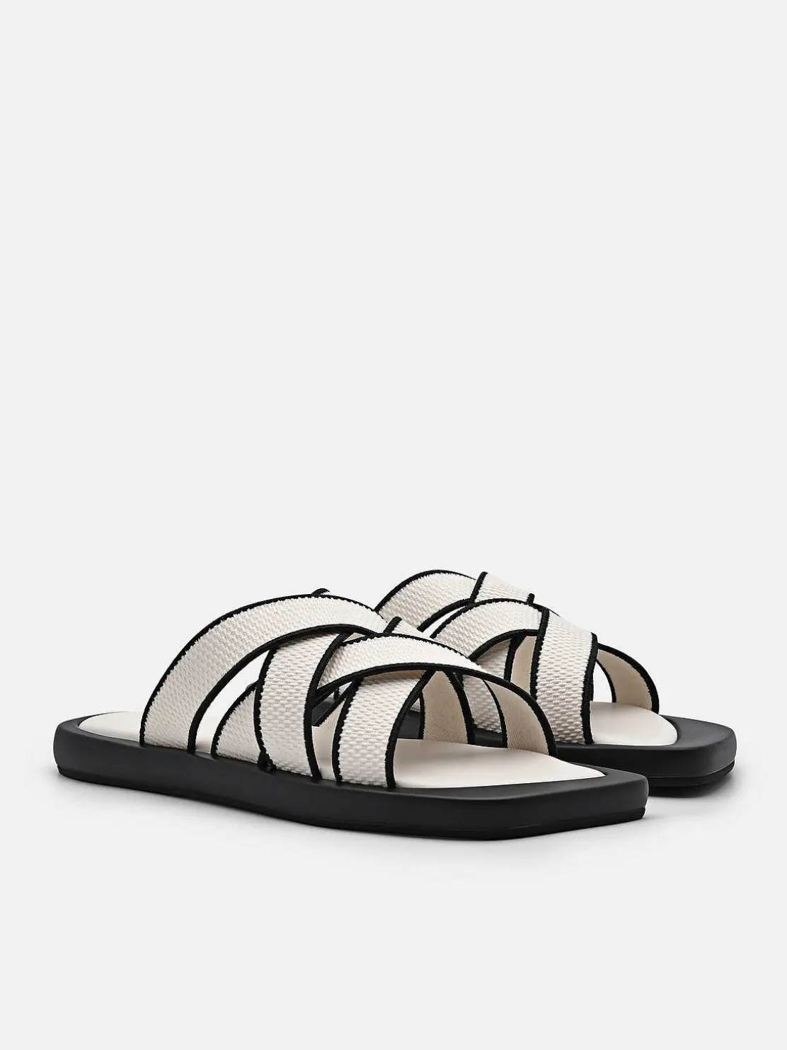 Izzie Flat Sandals