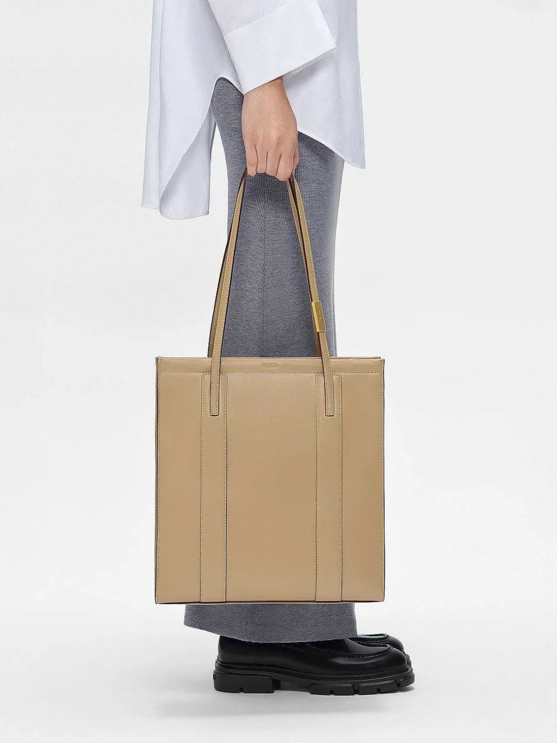 Izzie Tote Bag