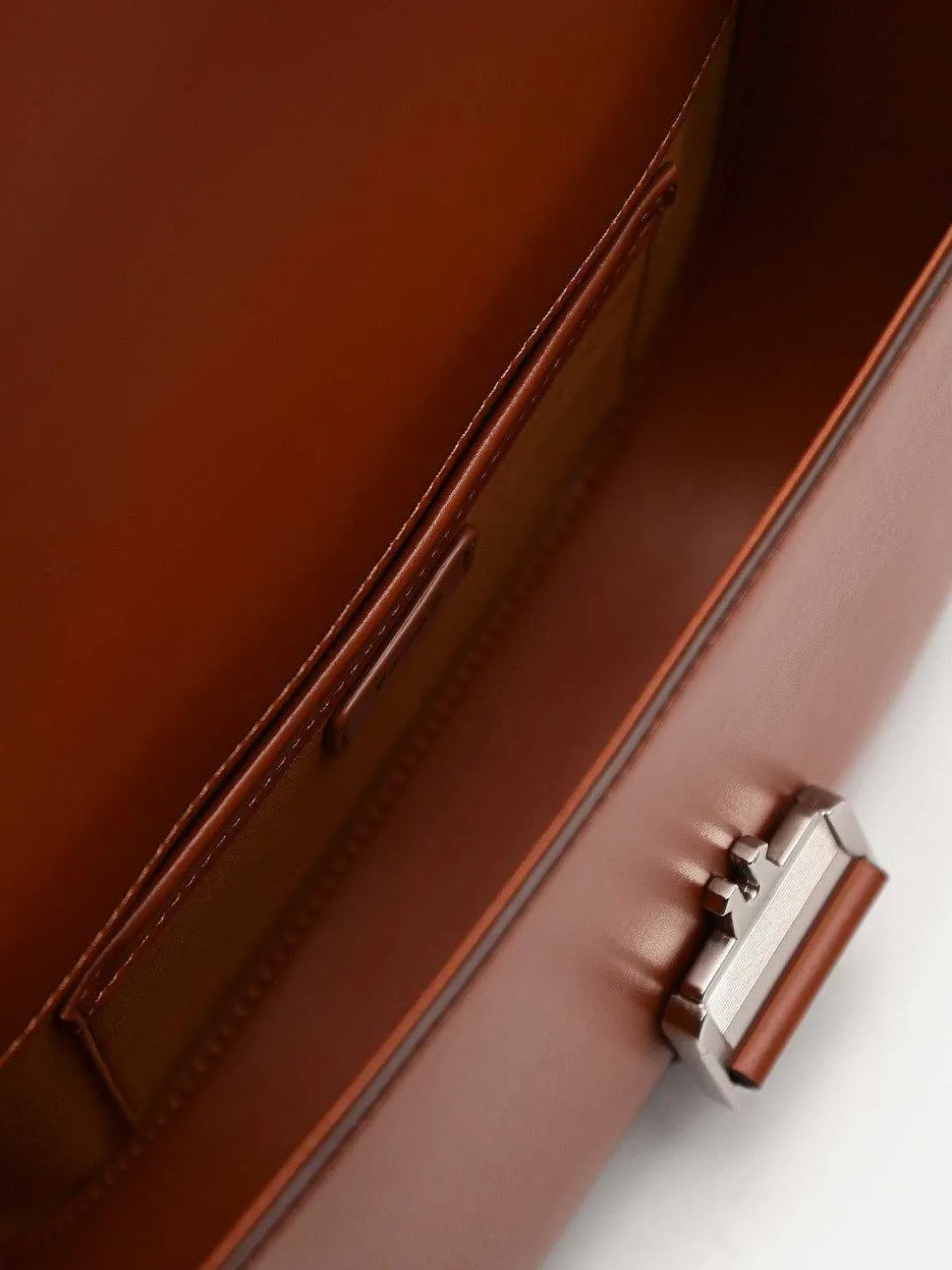 Kane Sling Bag