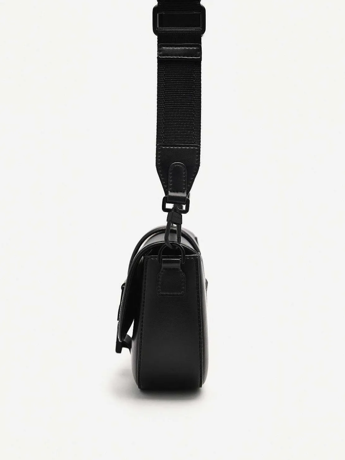 Kane Sling Bag