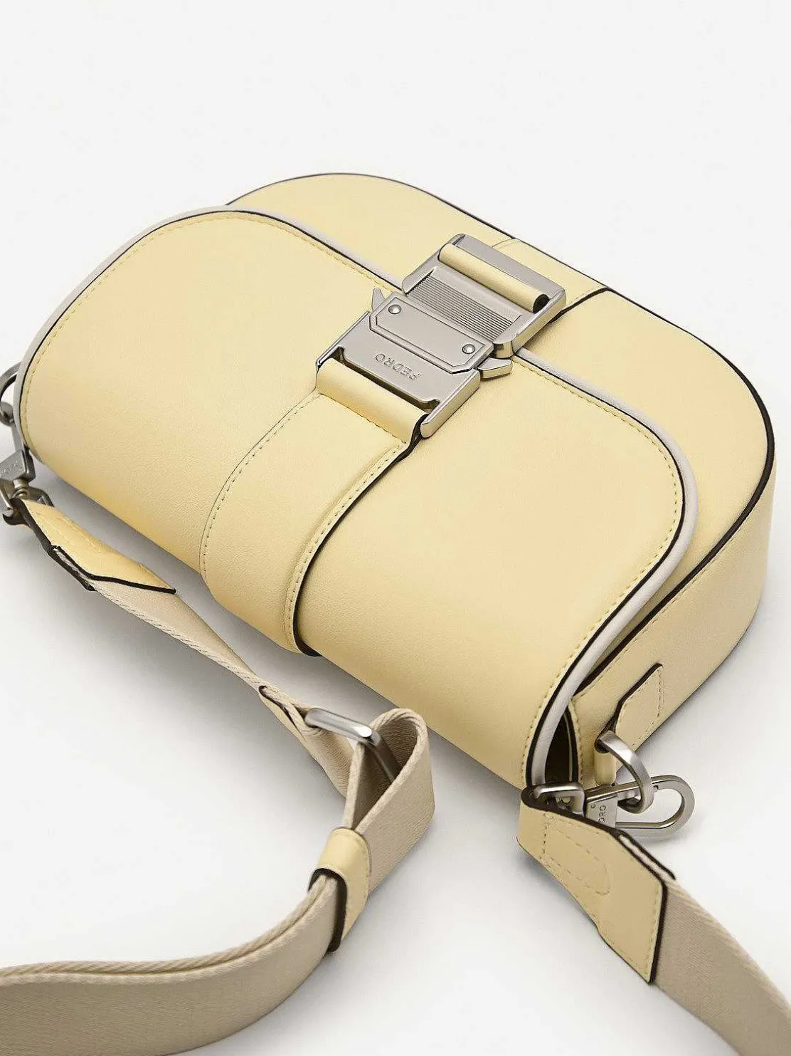 Kane Sling Bag