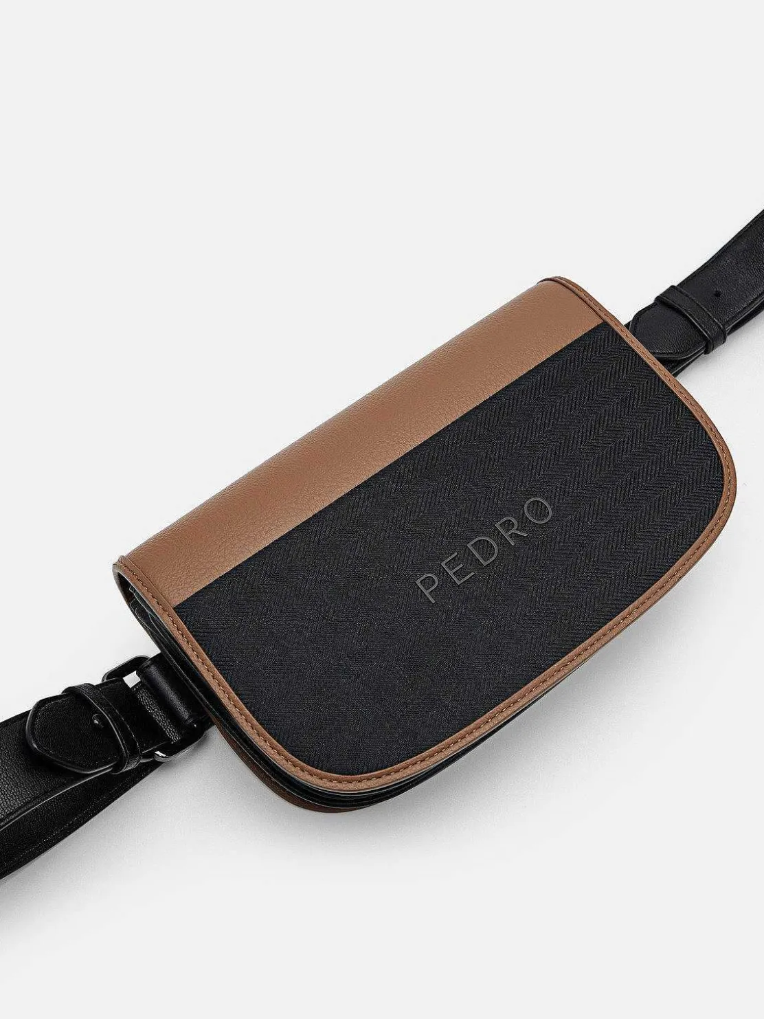 Kirk Sling Pouch