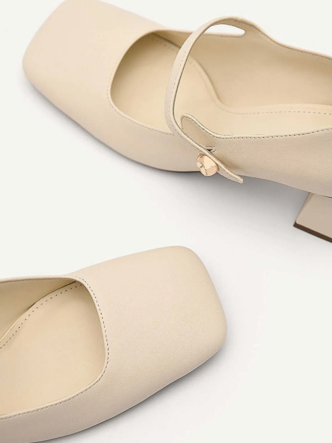 Mastaba Heels