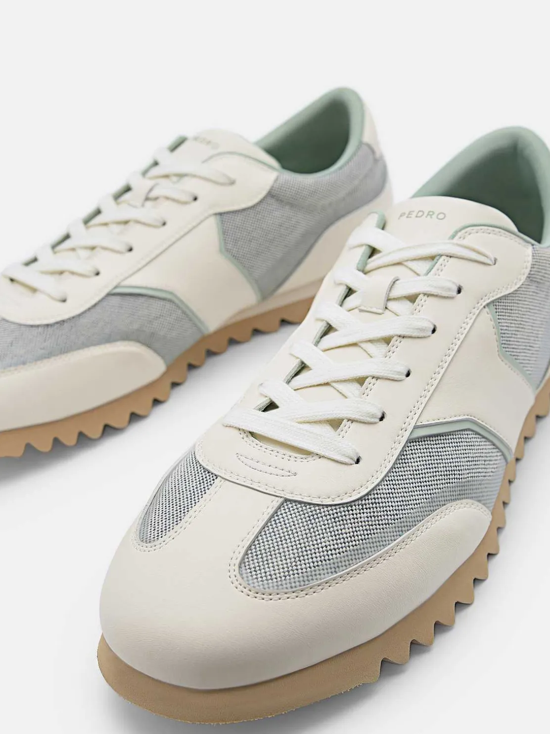 Mono Twist Sneakers