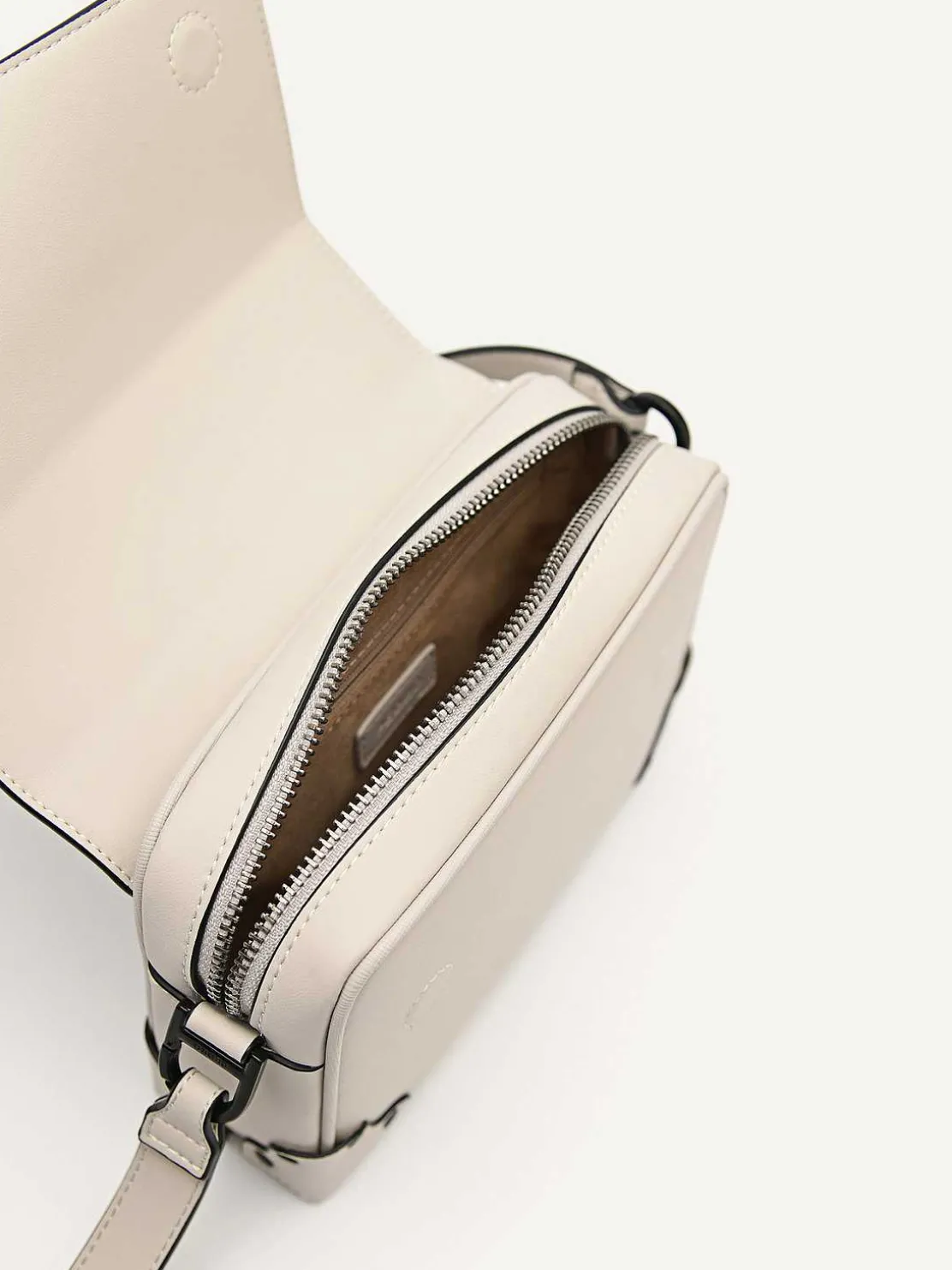 Norton Boxy Sling Bag