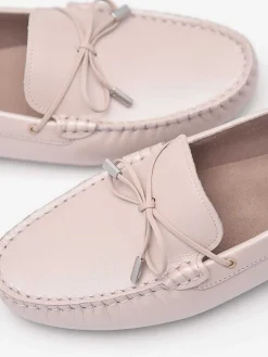 Pearlized Calf Leather Bow Driving Shoes