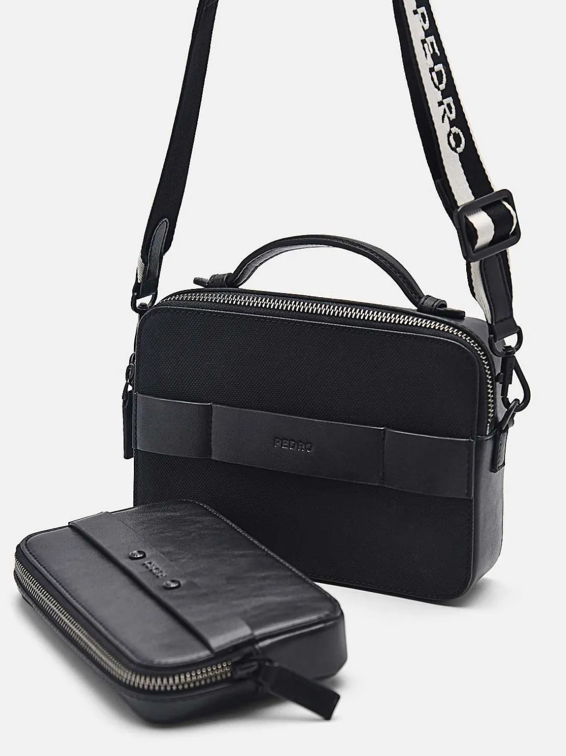 Smith Sling Bag