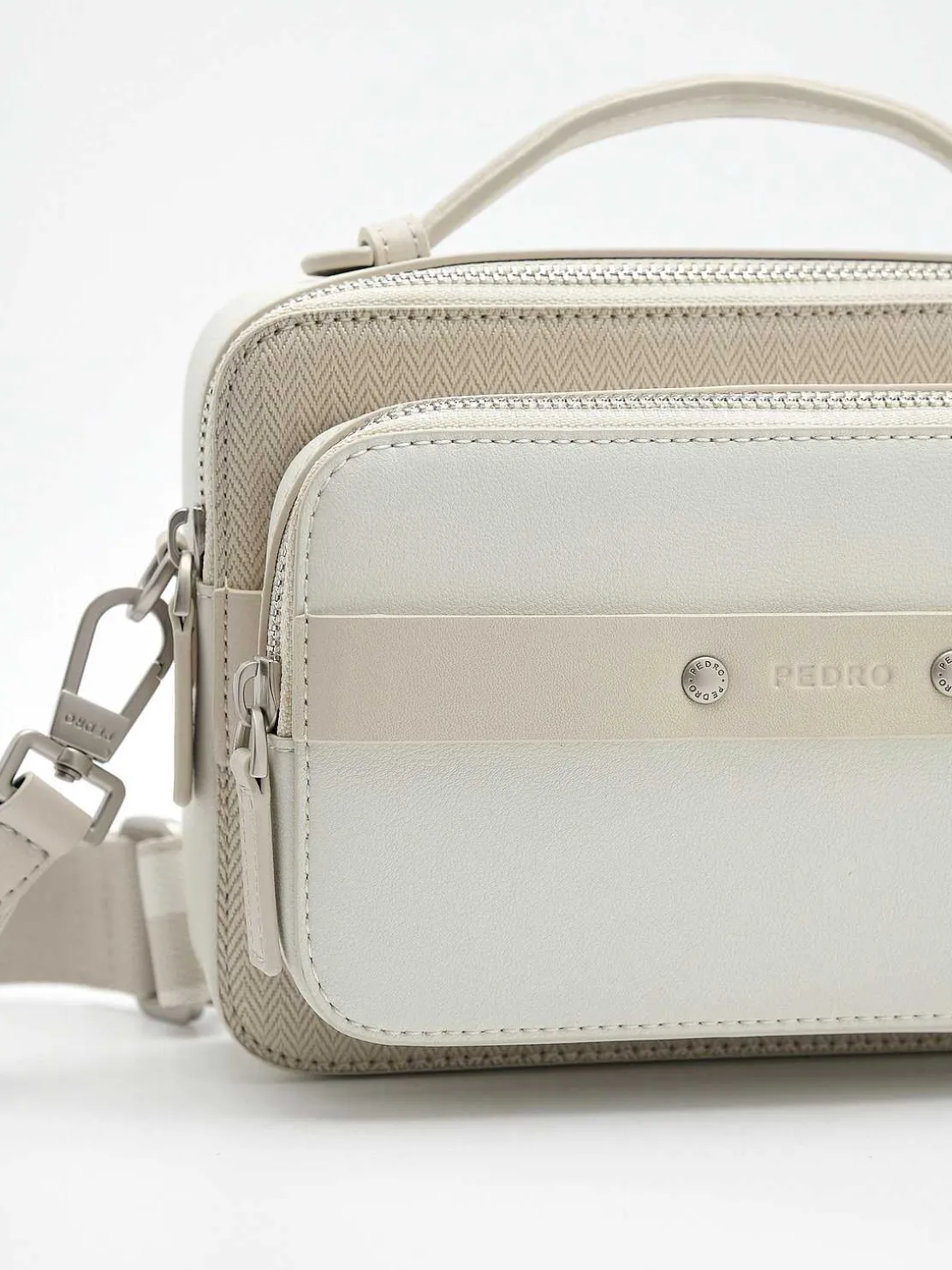 Smith Sling Bag