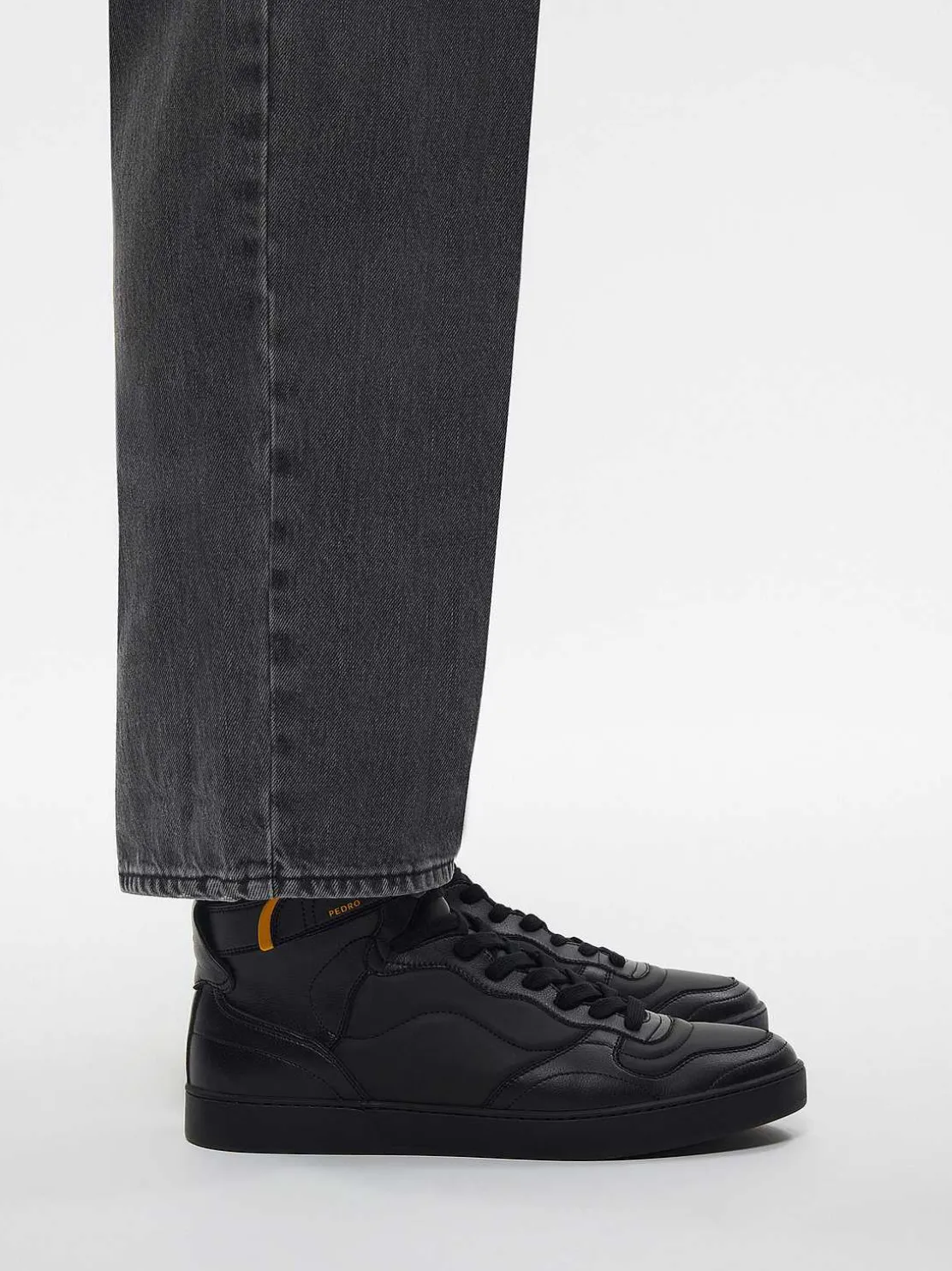 Stride Sneakers