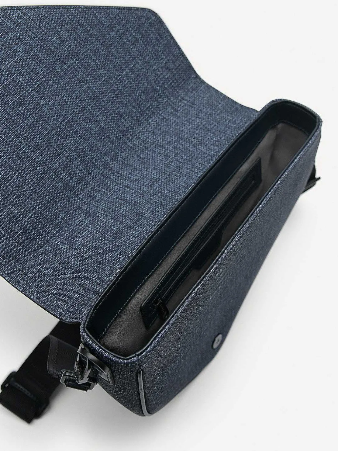 Taper Sling Bag