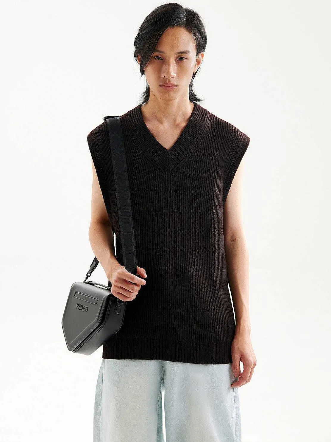 Taper Sling Bag