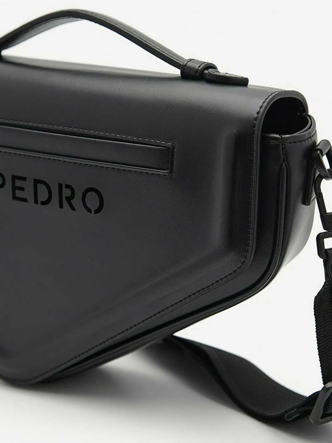 Taper Sling Bag