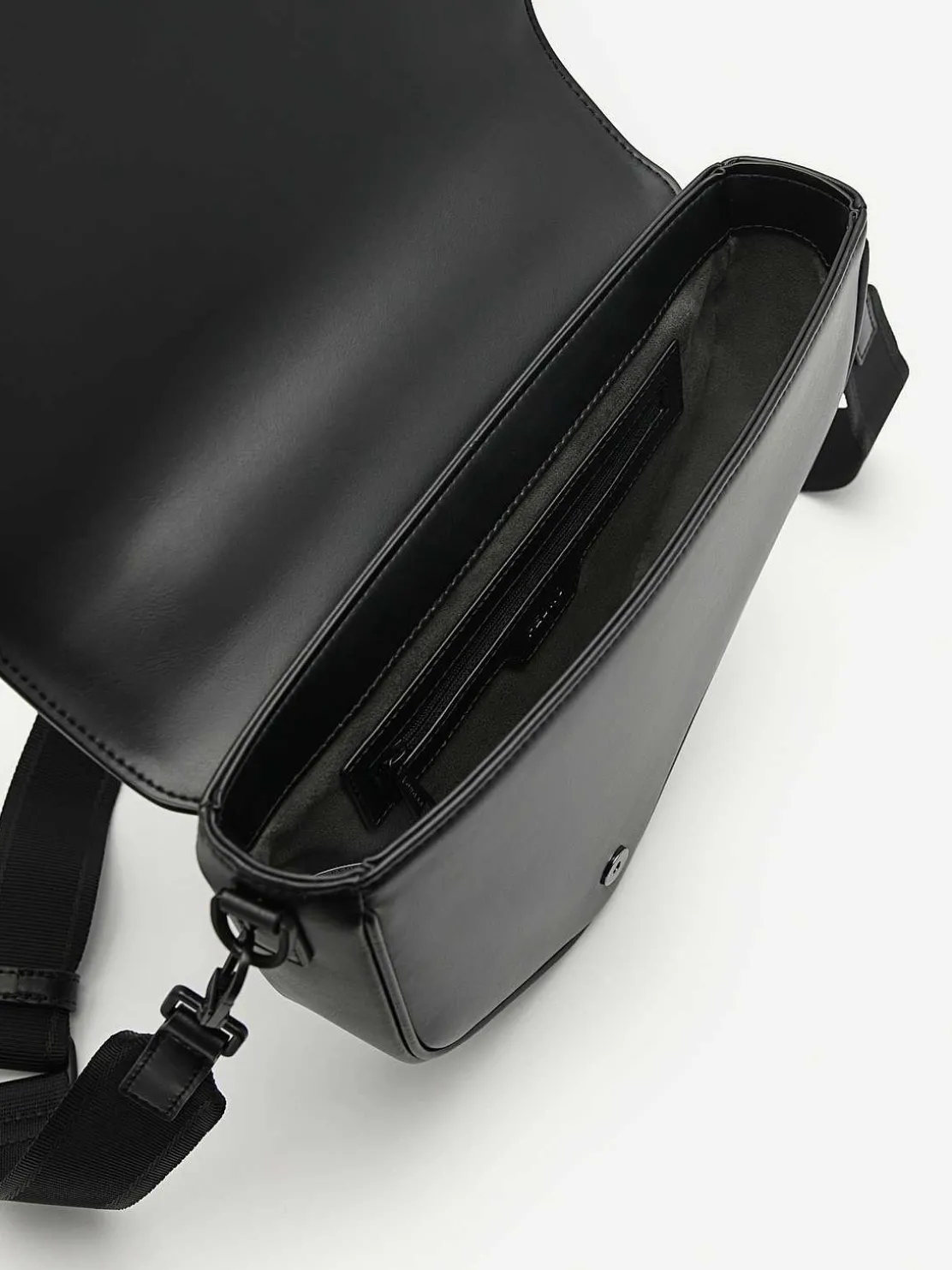 Taper Sling Bag