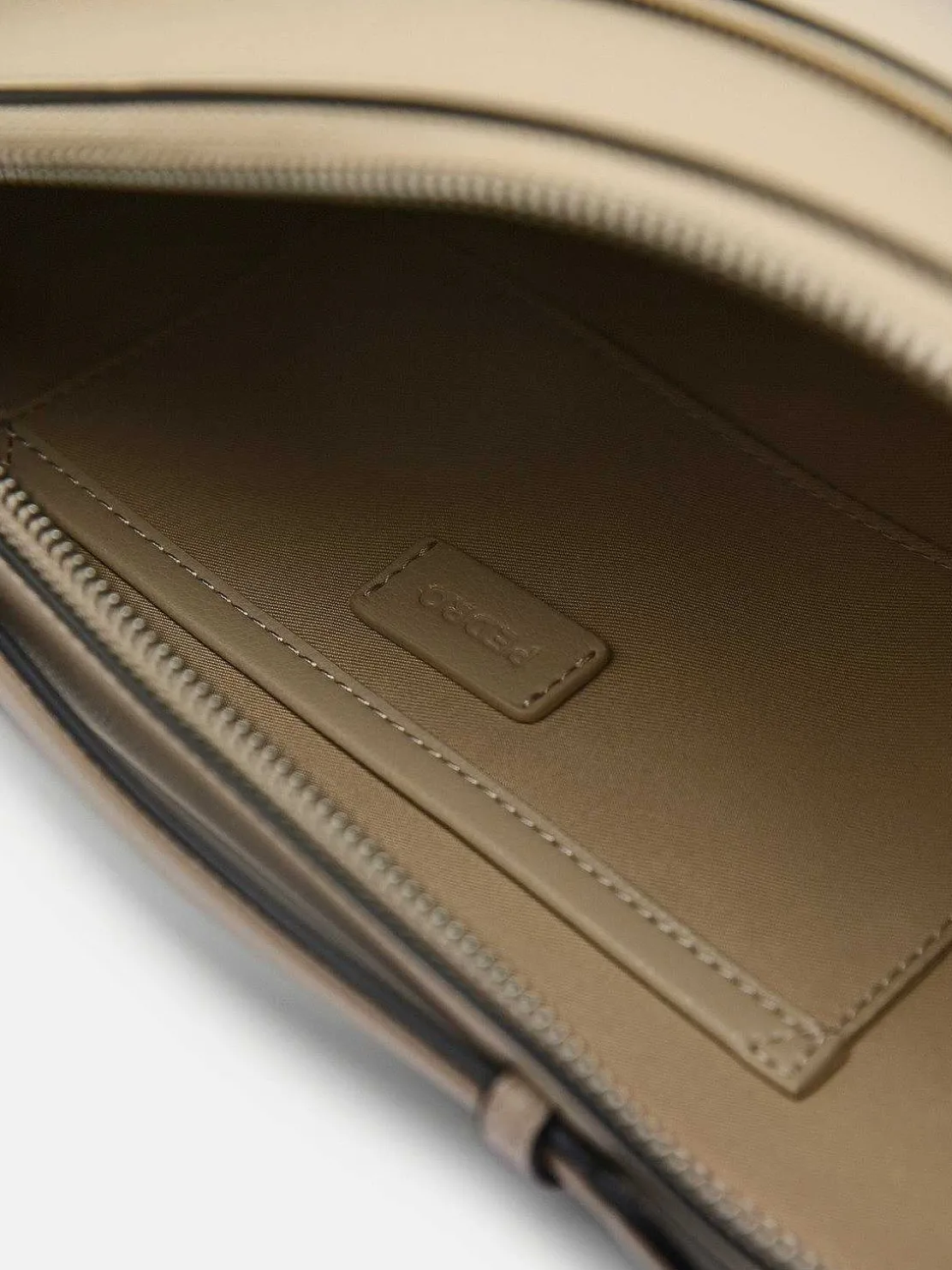 Taper Sling Pouch