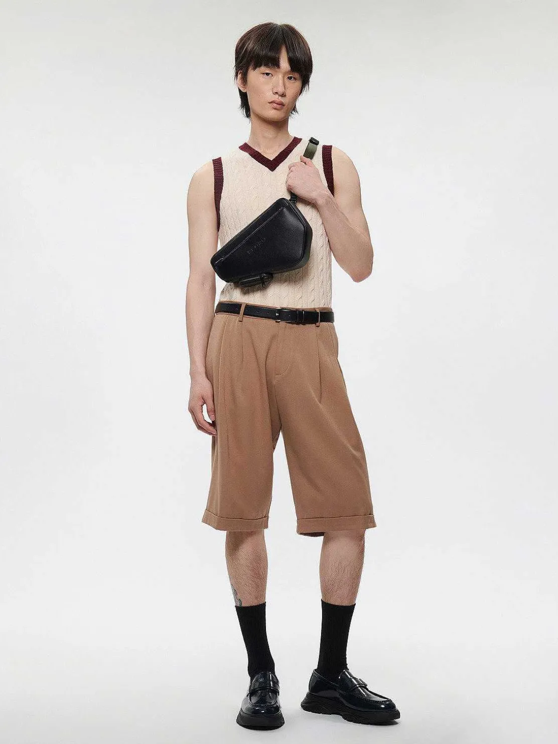 Taper Sling Pouch