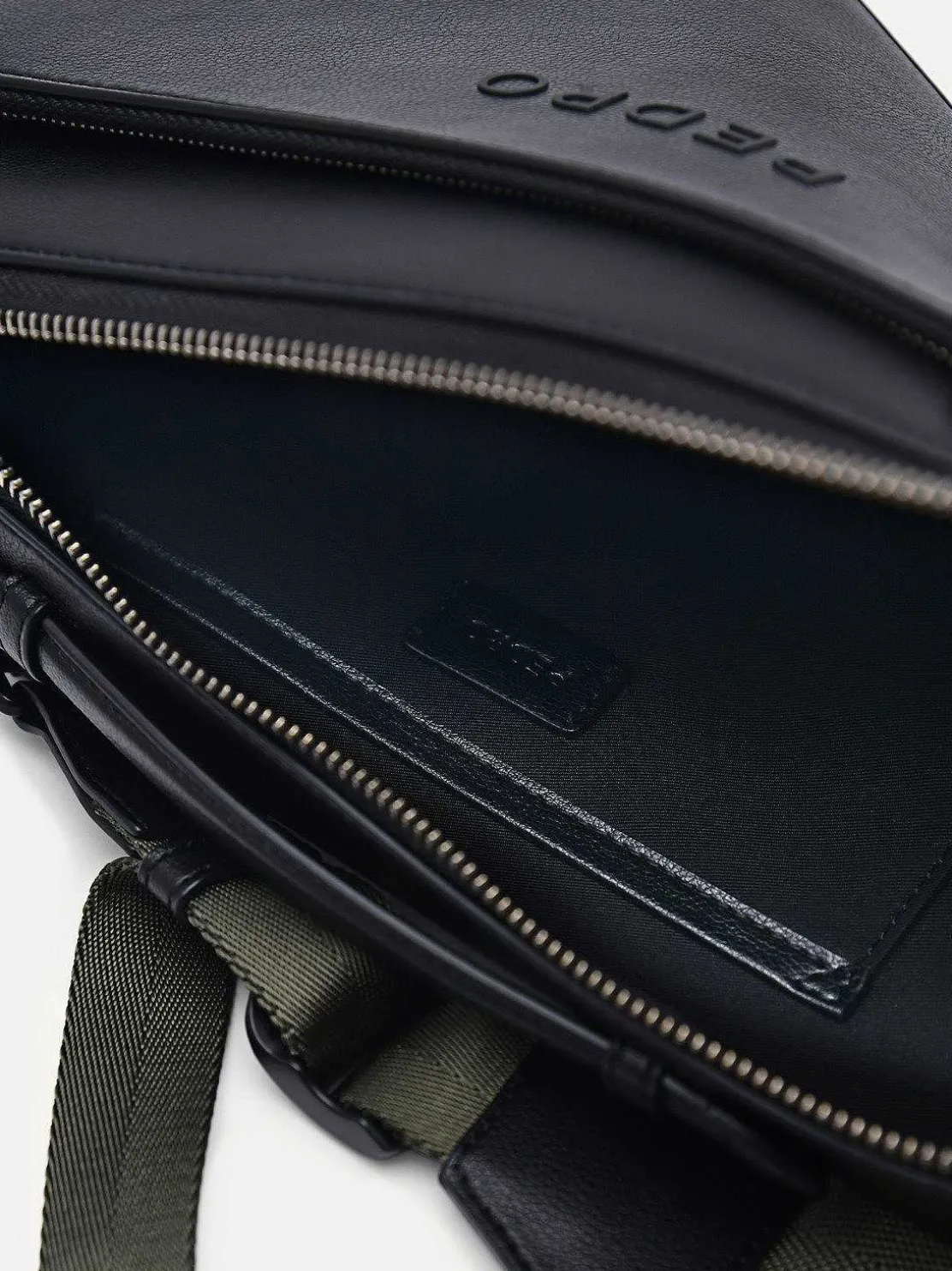 Taper Sling Pouch