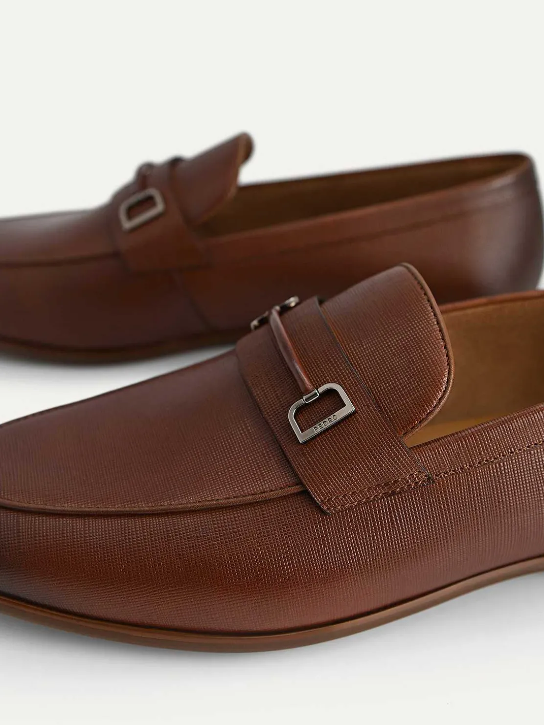 Textured Leather Loafers With Metal Bit