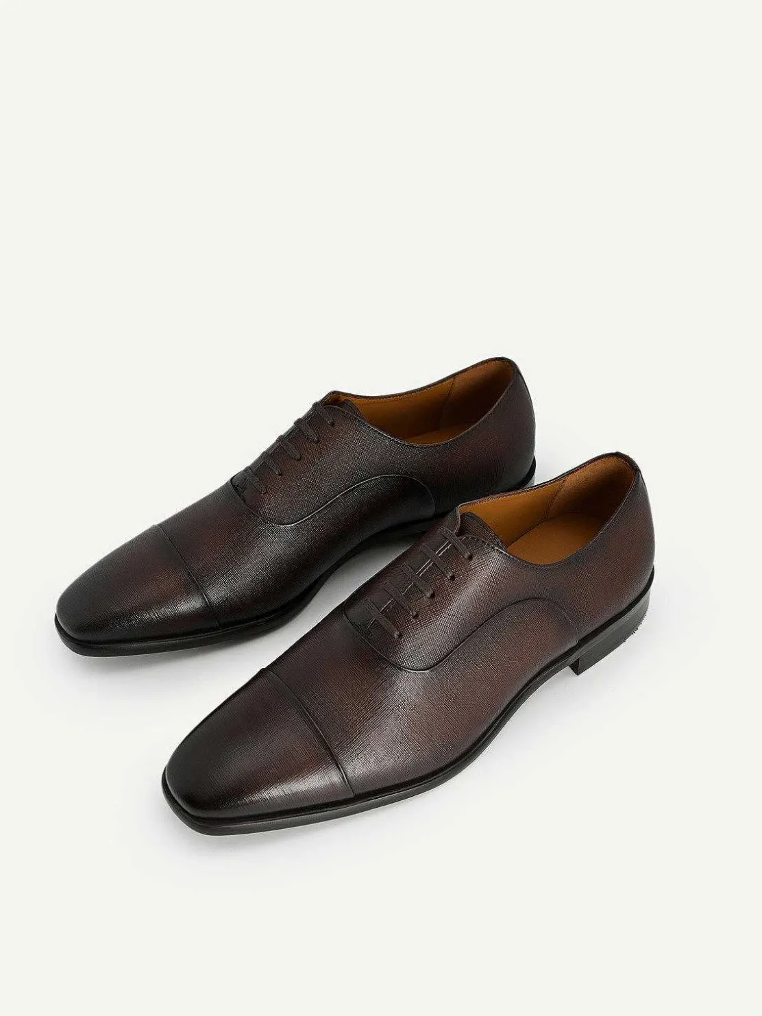 Textured Leather Oxford Shoes