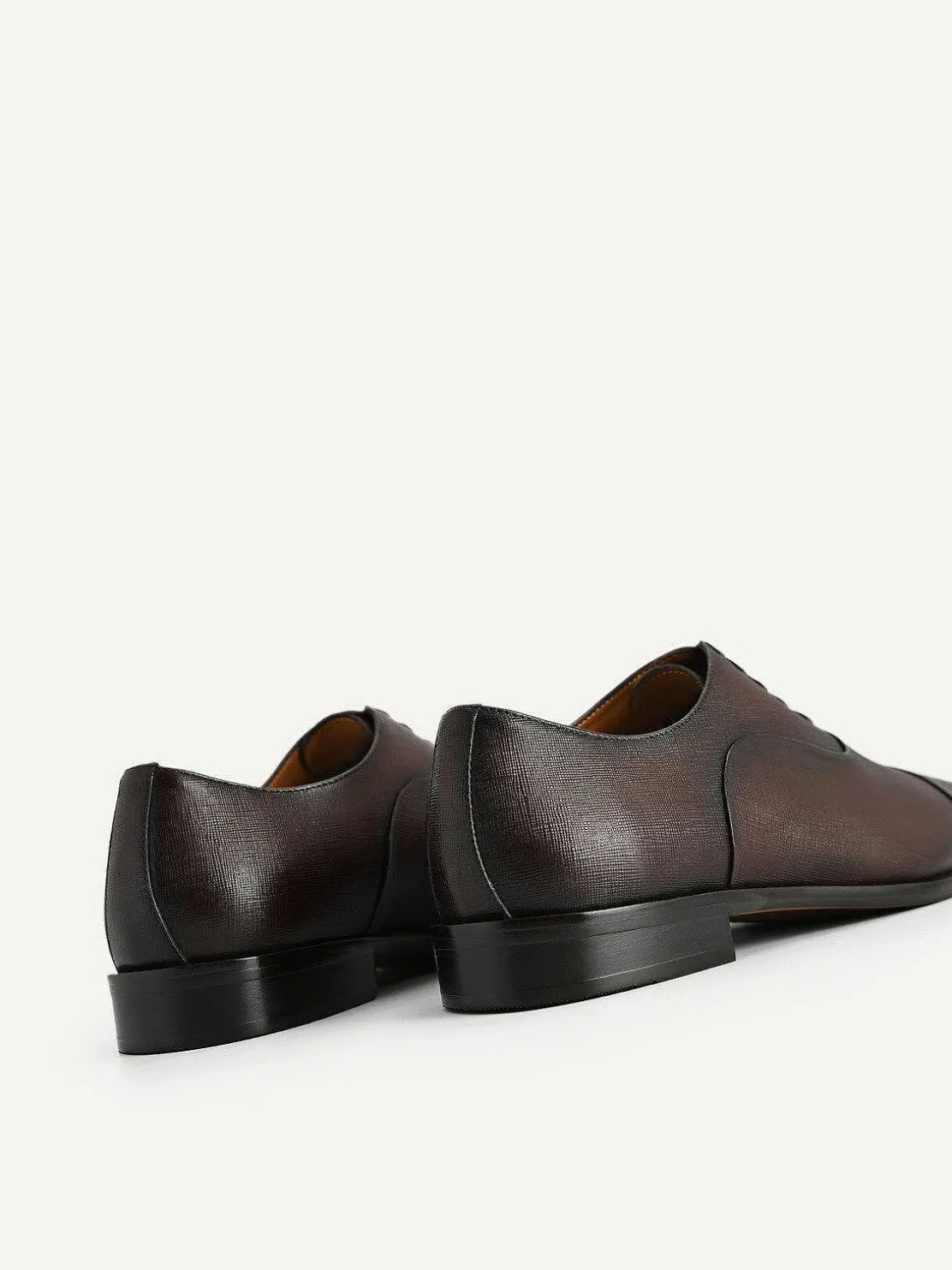 Textured Leather Oxford Shoes