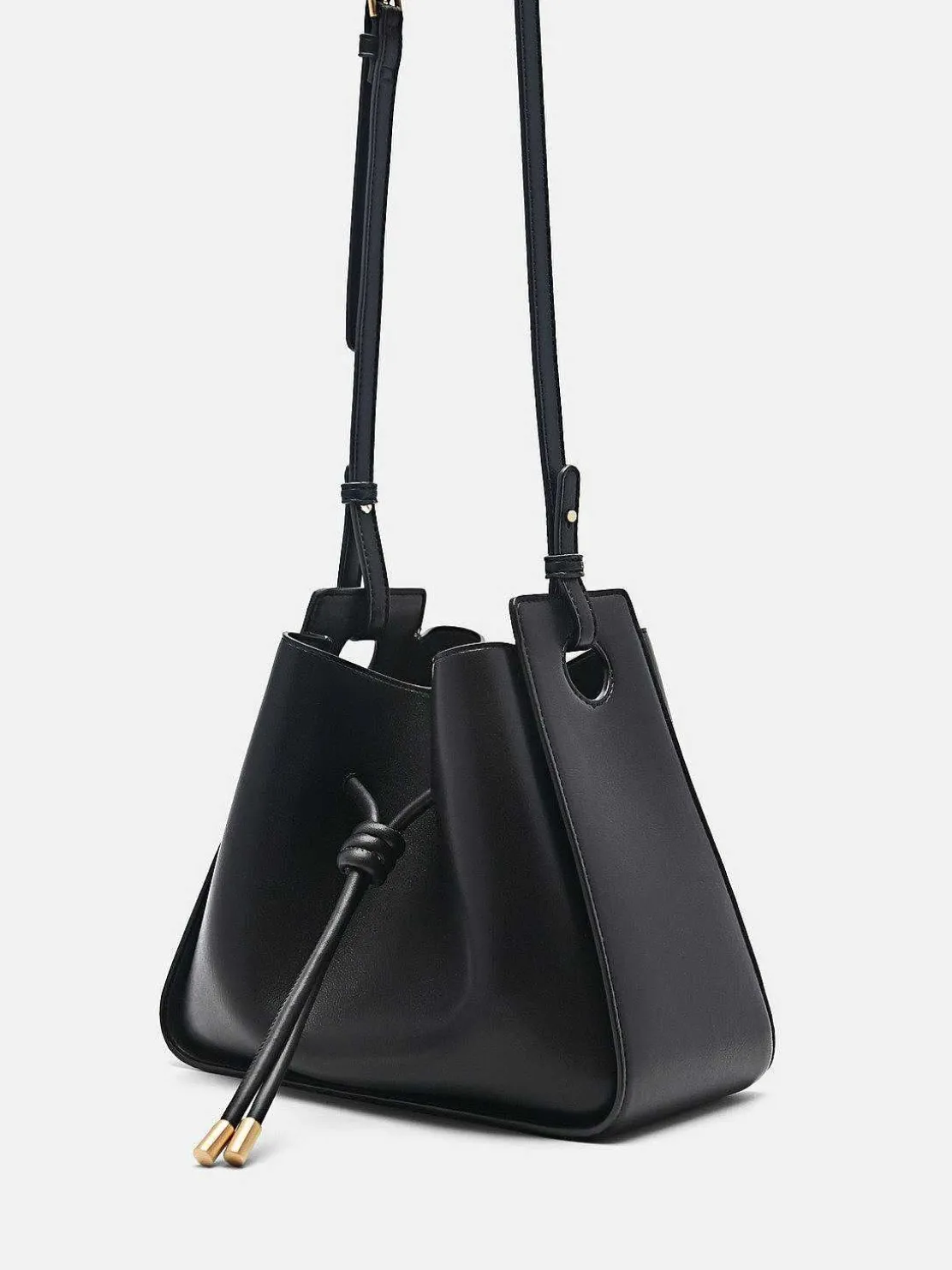 Yasmin Bucket Bag